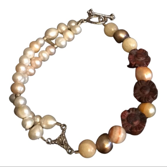 Handcrafted freshwater pearl & Gemstone Bracelet - Picture 3 of 3